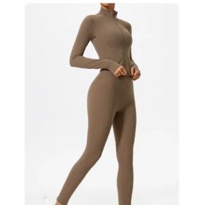 Conjunto Fit 2 piezas manga larga y calzas largas