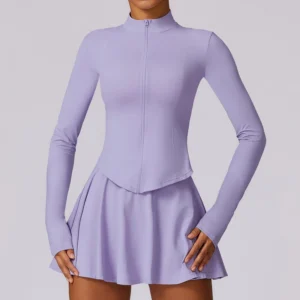 Conjunto deportivo para mujer, Falda corta deportiva de manga larga